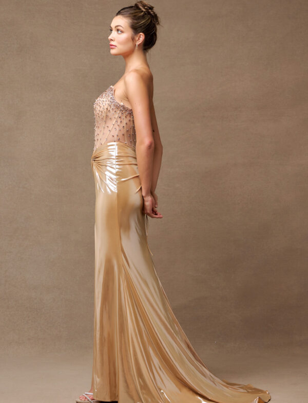 Vestido de fiesta strapless con escote corazón y corset ajustable